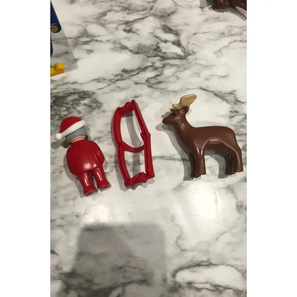 Christmas themed Playmobil